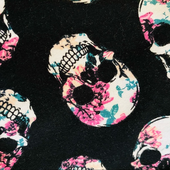 NWT TORRID Floral Skull Sleep Jogger - Picture 9 of 9